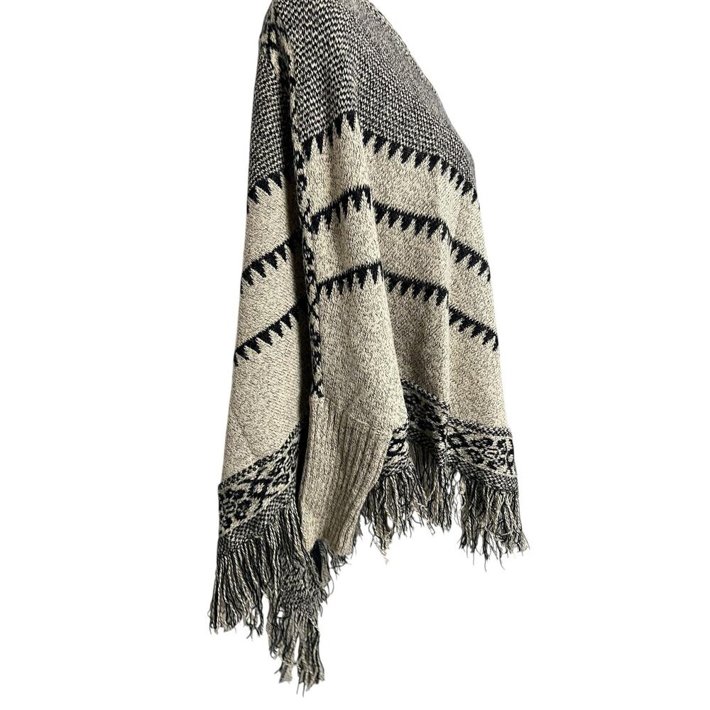 Alya Poncho Womens Small Beige Knit Fringe Tribal Boho Southwestern Kimono - Picture 4 of 6
